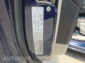 2017 Chrysler Pacifica Limited 121.6" WB – miniatura 5