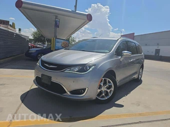 2017 Chrysler Pacifica Limited 121.6" WB