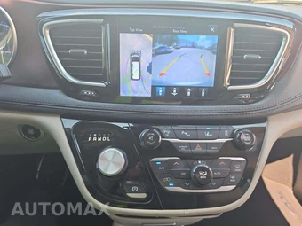 2017 Chrysler Pacifica Limited 121.6" WB – miniatura 10