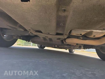 2017 Chrysler Pacifica Limited 121.6" WB – miniatura 16