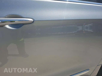 2017 Chrysler Pacifica Limited 121.6" WB – miniatura 26