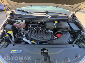 2017 Chrysler Pacifica Limited 121.6" WB – miniatura 36