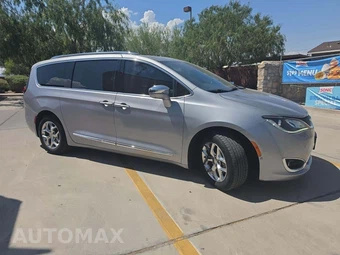 2017 Chrysler Pacifica Limited 121.6" WB – miniatura 4