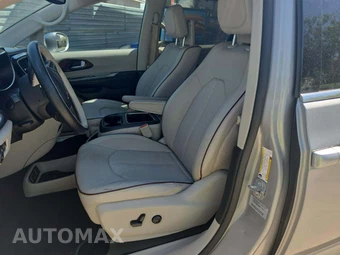 2017 Chrysler Pacifica Limited 121.6" WB – miniatura 6