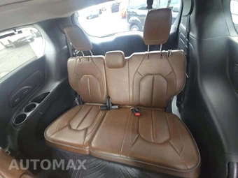 2017 Chrysler Pacifica Limited 121.6" WB – miniatura 11
