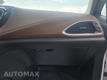 2017 Chrysler Pacifica Limited 121.6" WB – miniatura 17