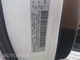 2017 Chrysler Pacifica Limited 121.6" WB – miniatura 2