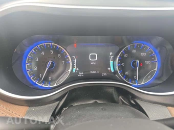 2017 Chrysler Pacifica Limited 121.6" WB – miniatura 6