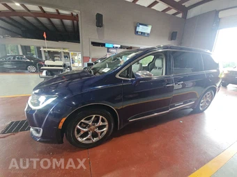 2017 Chrysler Pacifica Limited 121.6" WB