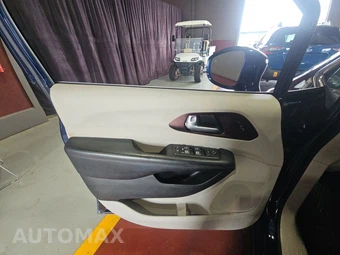 2017 Chrysler Pacifica Limited 121.6" WB – miniatura 9