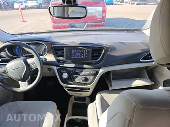 2017 Chrysler Pacifica LX 121.6" WB – miniatura 11