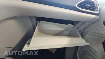 2017 Chrysler Pacifica LX 121.6" WB – miniatura 34