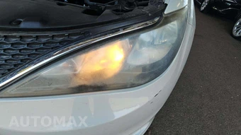 2017 Chrysler Pacifica LX 121.6" WB – miniatura 46