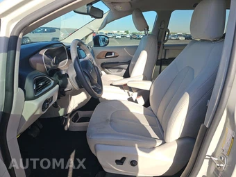 2017 Chrysler Pacifica LX 121.6" WB – miniatura 7