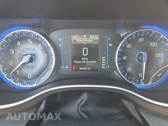 2017 Chrysler Pacifica LX 121.6" WB – miniatura 12