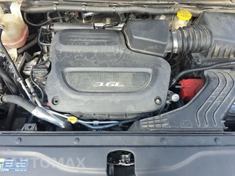 2017 Chrysler Pacifica LX 121.6" WB – miniatura 16