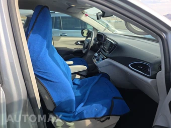 2017 Chrysler Pacifica LX 121.6" WB – miniatura 8