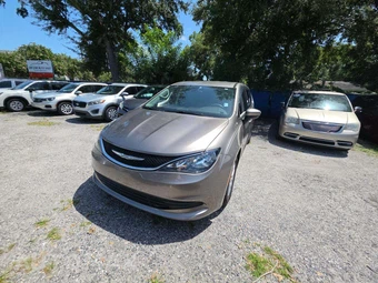 2017 Chrysler Pacifica LX 121.6" WB - car from the USA, Manheim Buy-Now listing at AUTOMAX