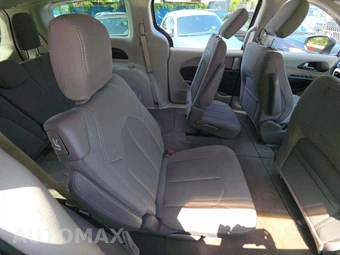 2017 Chrysler Pacifica LX 121.6" WB - miniatura 17