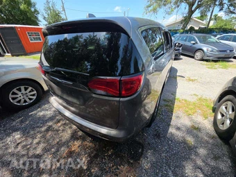 2017 Chrysler Pacifica LX 121.6" WB - miniatura 3
