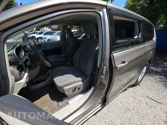 2017 Chrysler Pacifica LX 121.6" WB - miniatura 6