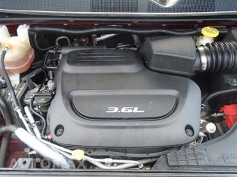 2017 Chrysler Pacifica LX 121.6" WB - miniatura 13