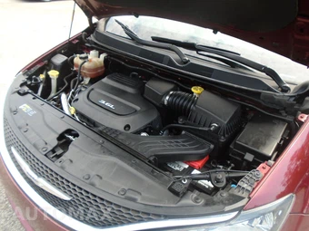 2017 Chrysler Pacifica LX 121.6" WB - miniatura 16