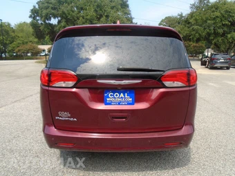 2017 Chrysler Pacifica LX 121.6" WB - miniatura 22