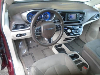 2017 Chrysler Pacifica LX 121.6" WB - miniatura 37