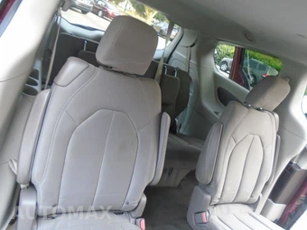 2017 Chrysler Pacifica LX 121.6" WB - miniatura 49