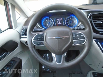 2017 Chrysler Pacifica LX 121.6" WB - miniatura 63