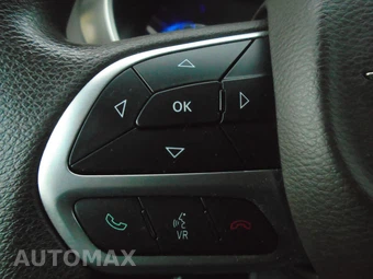 2017 Chrysler Pacifica LX 121.6" WB - miniatura 65