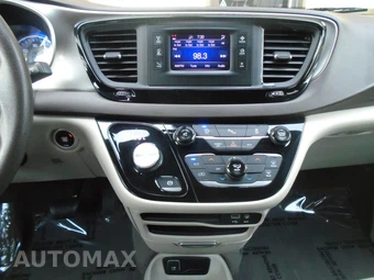 2017 Chrysler Pacifica LX 121.6" WB - miniatura 72