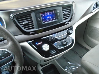 2017 Chrysler Pacifica LX 121.6" WB - miniatura 78