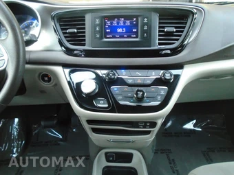2017 Chrysler Pacifica LX 121.6" WB - miniatura 79