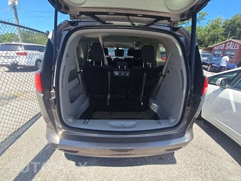 2017 Chrysler Pacifica Touring 121.6" WB – miniatura 15