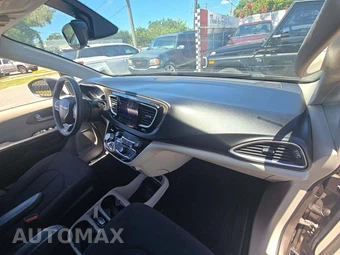 2017 Chrysler Pacifica Touring 121.6" WB – miniatura 20