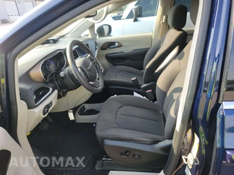 2017 Chrysler Pacifica Touring 121.6" WB – miniatura 7