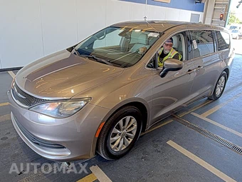 2017 Chrysler Pacifica Touring 121.6" WB