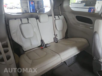 2017 Chrysler Pacifica Touring 121.6" WB - miniatura 14