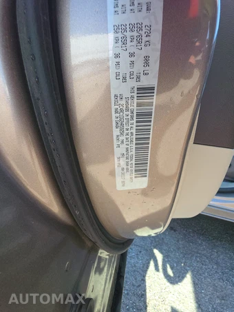 2017 Chrysler Pacifica Touring 121.6" WB - miniatura 15