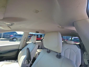 2017 Chrysler Pacifica Touring 121.6" WB - miniatura 18