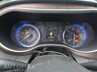 2017 Chrysler Pacifica Touring 121.6" WB – miniatura 12