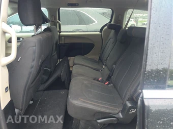 2017 Chrysler Pacifica Touring 121.6" WB – miniatura 13