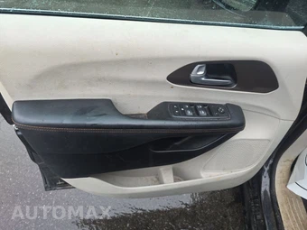 2017 Chrysler Pacifica Touring 121.6" WB – miniatura 9