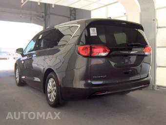 2017 Chrysler Pacifica Touring 121.6" WB – miniatura 6