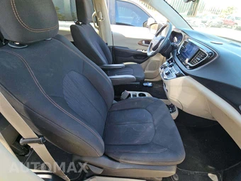 2017 Chrysler Pacifica Touring 121.6" WB - miniatura 19