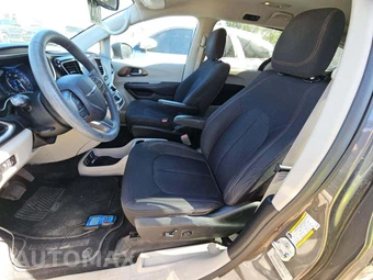 2017 Chrysler Pacifica Touring 121.6" WB - miniatura 6