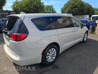 2017 Chrysler Pacifica Touring 121.6" WB - miniatura 3