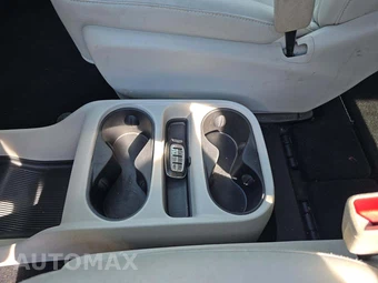 2017 Chrysler Pacifica Touring 121.6" WB - miniatura 8
